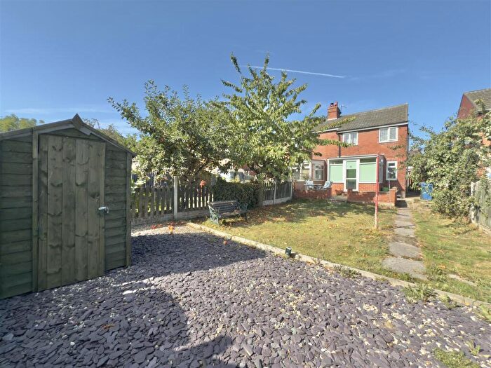 2 Bedroom Semi-Detached House For Sale In Pontefract Road, Barnsley, S71