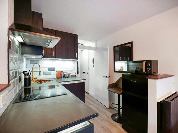 1 Bedroom Flat For Sale In Lethington Avenue, Shawlands, Glasgow City, G41