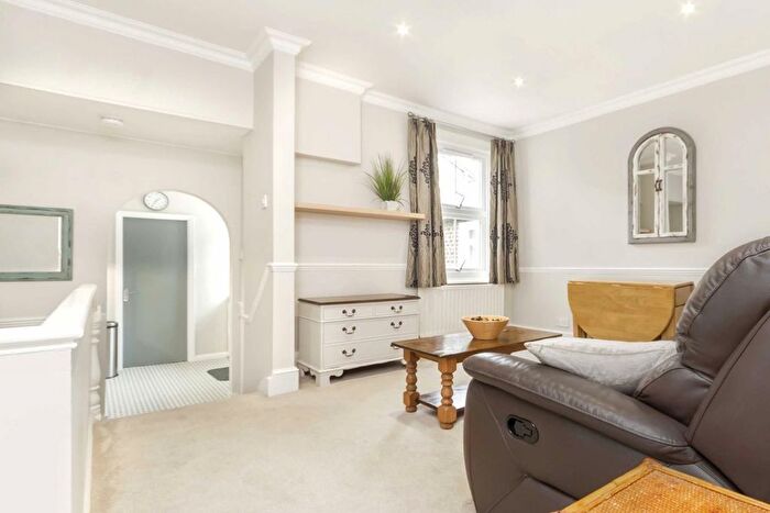 1 Bedroom Flat To Rent In Gastein Road, London, W6