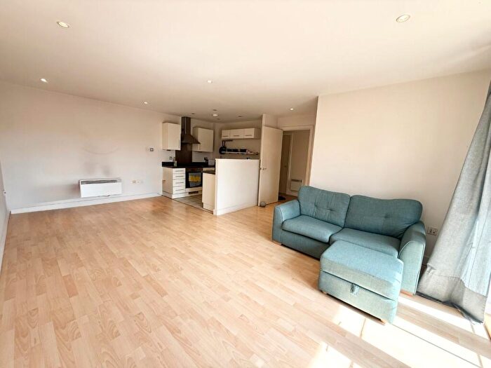 2 Bedroom Flat To Rent In Westpoint, Bruce Drive, West Bridgford, Nottingham, Nottinghamshire, NG2
