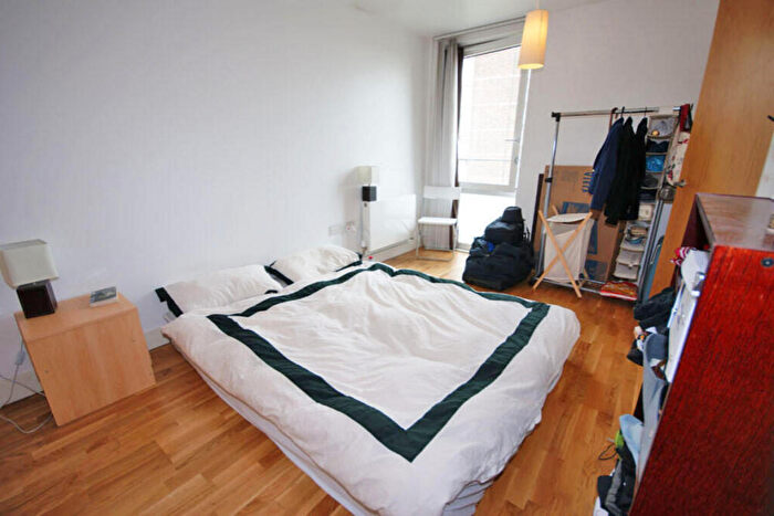 1 Bedroom Flat To Rent In Queensbridge Road, London, E2