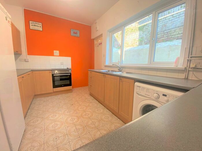 5 Bedroom Property To Rent In Stanley Terrace, Mount Pleasant, Swansea SA1