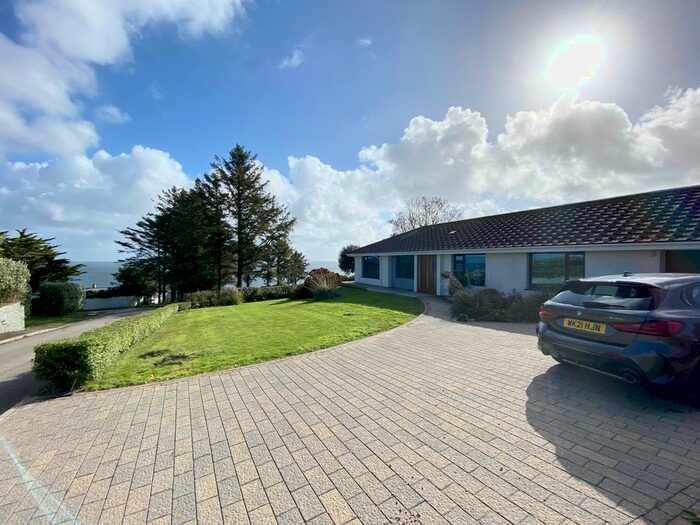 3 Bedroom Detached Bungalow To Rent In Trelawney Close, Maenporth, Falmouth TR11