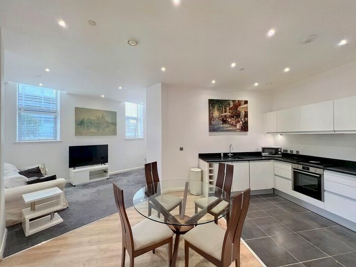 2 Bedroom Flat To Rent In Corporation Street, The Co-Operative, CV1