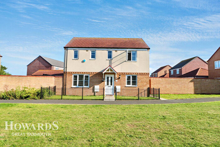 3 Bedroom Detached House For Sale In Yarmouth Road, Ormesby, NR29