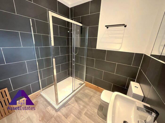 2 Bedroom Flat To Rent In Bethcar Street, Ebbw Vale, NP23