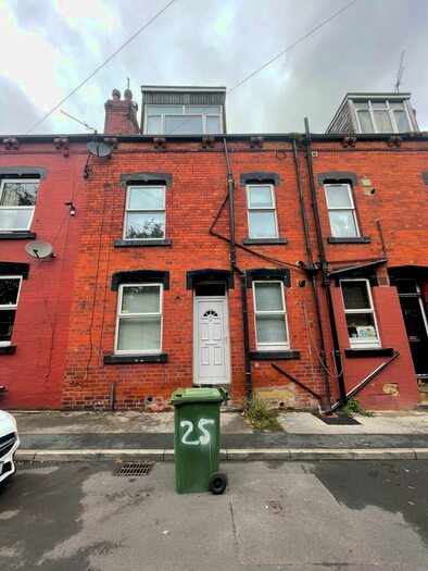 2 Bedroom Terraced House To Rent In Salisbury Grove, Leeds, LS12
