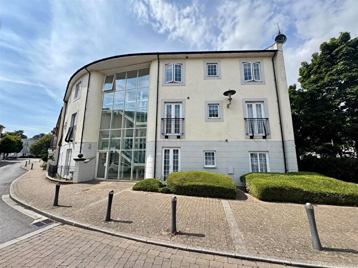 3 Bedroom Apartment For Sale In Lower Burlington Road, Port Marine., BS20