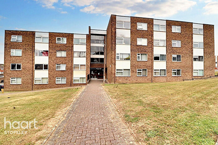 1 Bedroom Flat For Sale In Garfield Court Handcross Road, Luton, LU2