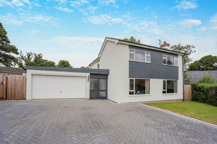 4 Bedroom Detached House For Sale In St Marys Close, Abergavenny, NP7
