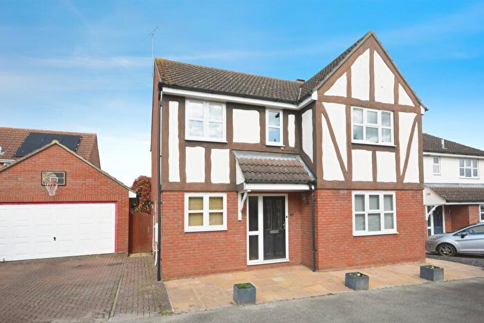 4 Bedroom Detached House For Sale In Kingfisher Way, Kelvedon, Colchester, CO5