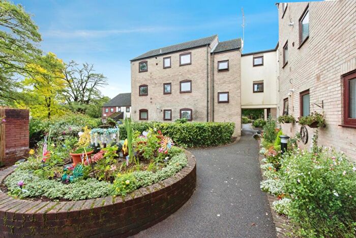 2 Bedroom Flat For Sale In Nowton Road, Bury St. Edmunds, IP33