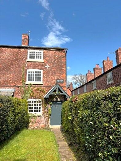 2 Bedroom End Of Terrace House To Rent In Oak Cottages, Styal, SK9