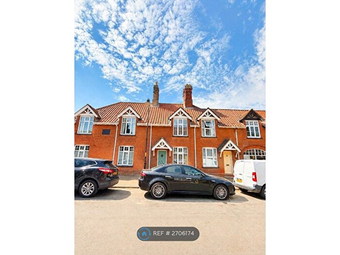 2 Bedroom Terraced House To Rent In Chapel Place, Norwich, NR14