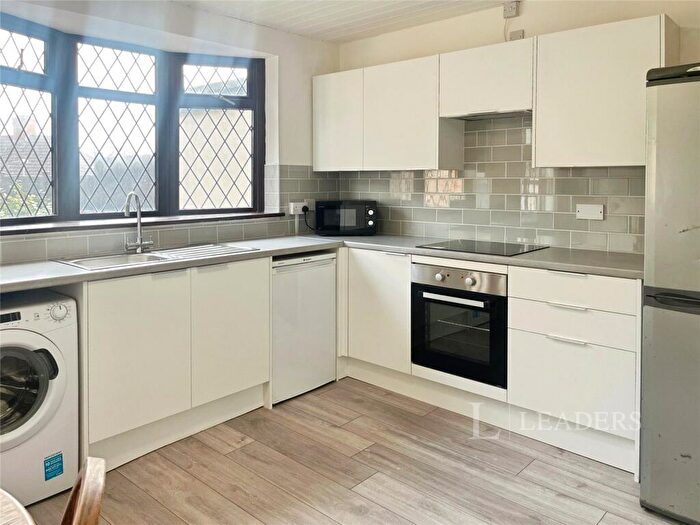 3 Bedroom House To Rent In Broadmoor Avenue, B67