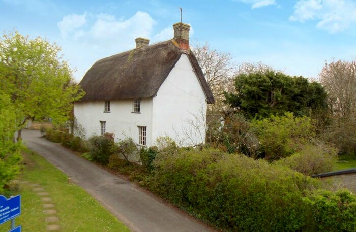 3 Bedroom Cottage For Sale In Church Lane, Wrestlingworth, SG19