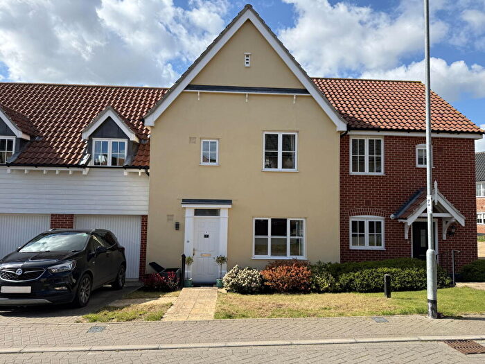 3 Bedroom Terraced House For Sale In Holly Way, Saxmundham, IP17