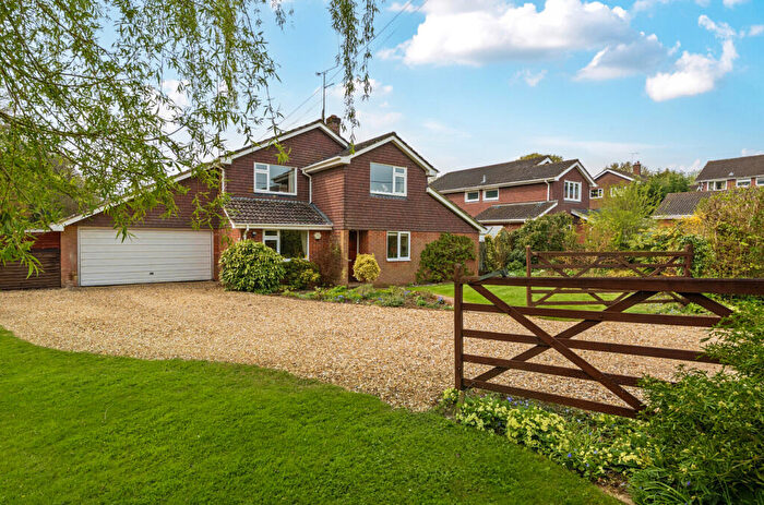 4 Bedroom Detached House For Sale In Newtown Road, Awbridge, Hampshire, SO51