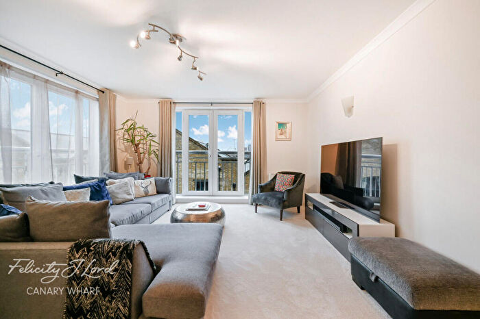 2 Bedroom Flat For Sale In Millennium Drive, London, E14