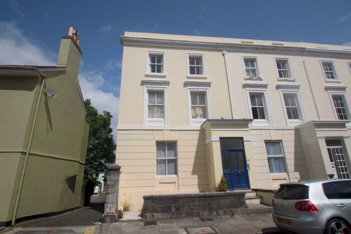 2 Bedroom Flat To Rent In Citadel Road, Plymouth, Devon, PL1