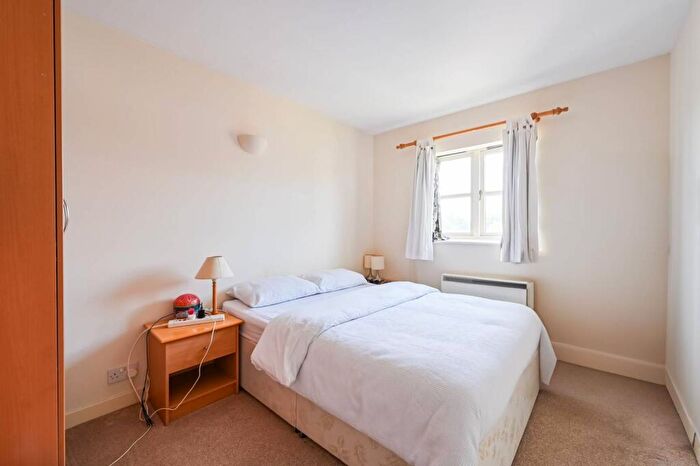 2 Bedroom Flat For Sale In Observatory Mews, , Canary Wharf, London, E14