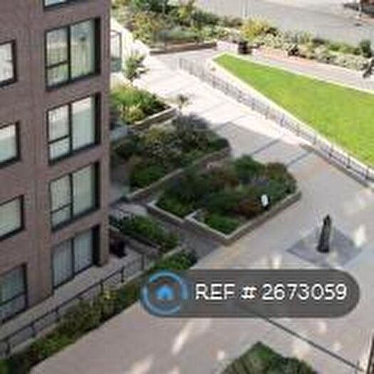 2 Bedroom Penthouse To Rent In Meade House, Cambridge, CB1