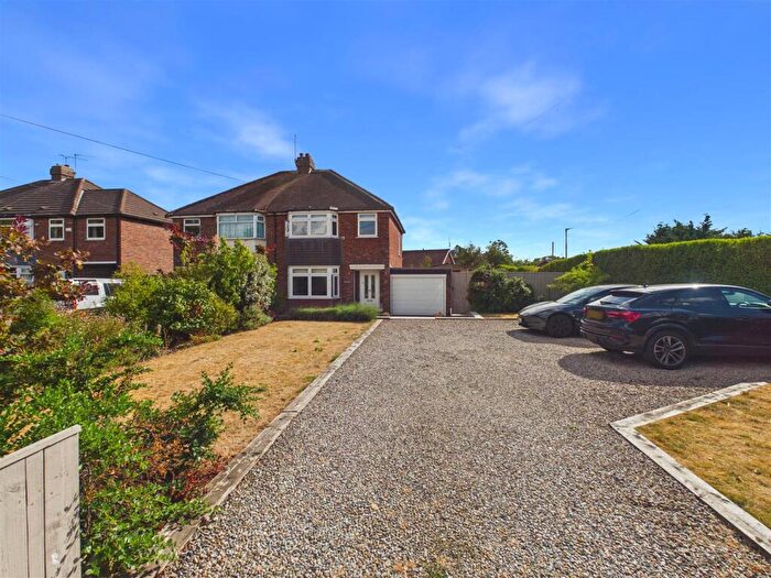 3 Bedroom Semi-Detached House For Sale In Melton Old Road, Melton, North Ferriby, HU14