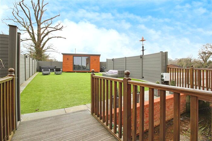 4 Bedroom House For Sale In James Farm, James Lane, Grazeley Green, RG7