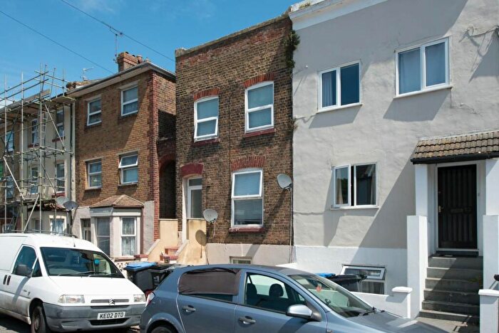 2 Bedroom Flat To Rent In Central Road, Ramsgate, CT11