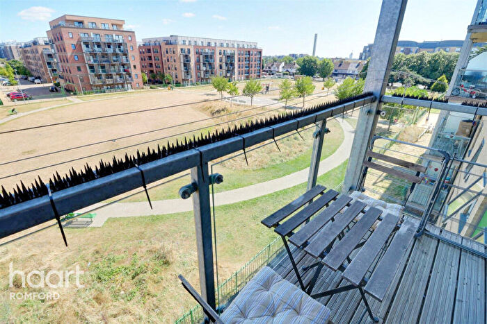 2 Bedroom Apartment To Rent In Wideford Drive, Romford, RM7