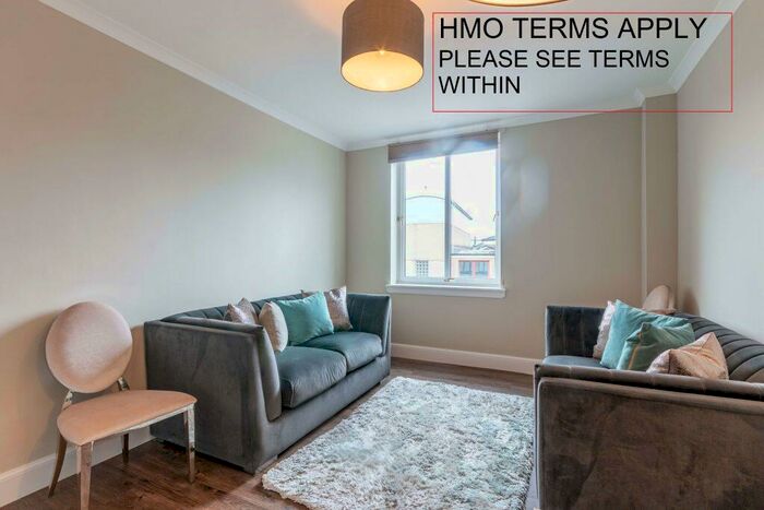 3 Bedroom Flat To Rent In L &# East Fountainbridge, Edinburgh, EH3