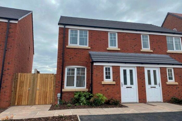 2 Bedroom Property To Rent In Whittle Street, Lichfield, WS14