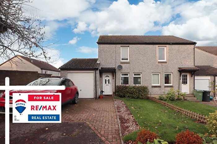 2 Bedroom Semi Detached House For Sale In Castle Crescent, East Calder, EH53