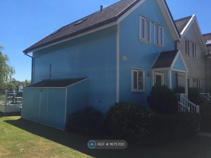 3 Bedroom Semi-Detached House To Rent In Spring Lake, South Cerney, Cirencester, GL7