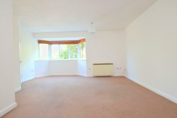 2 Bedroom Apartment To Rent In Foxglove Road, Parish Fields, Rush Green, Romford, RM7