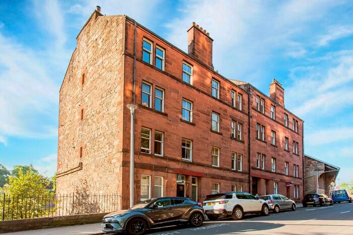 2 Bedroom Flat To Rent In Belford Road, West End, Edinburgh, EH4