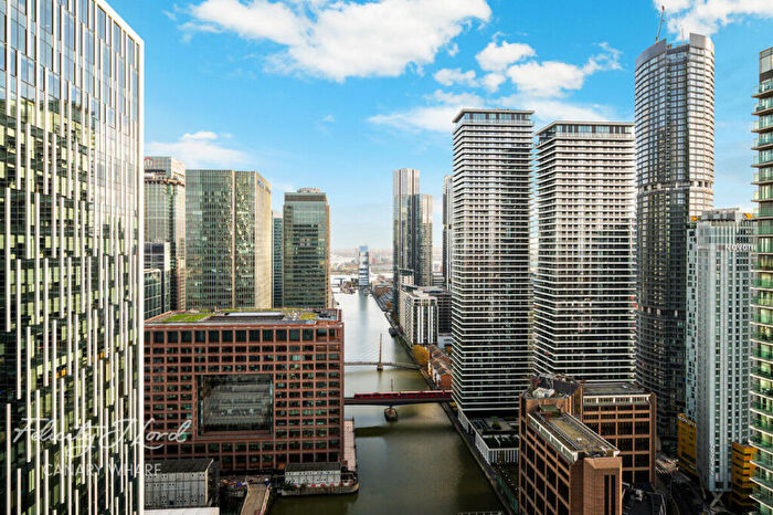 2 Bedroom Apartment For Sale In Landmark Pinnacle, Canary Wharf, E14