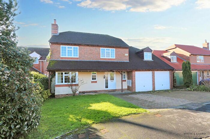 5 Bedroom Detached House For Sale In Siskin Close, Bishops Waltham, SO32