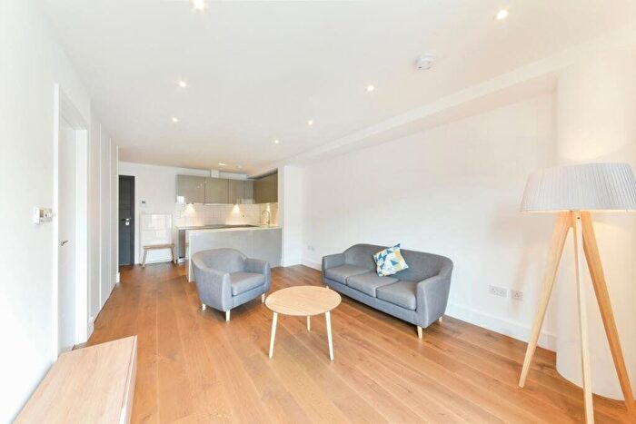 1 Bedroom Flat For Sale In Westworth House, Down Place, Hammersmith, London, W6