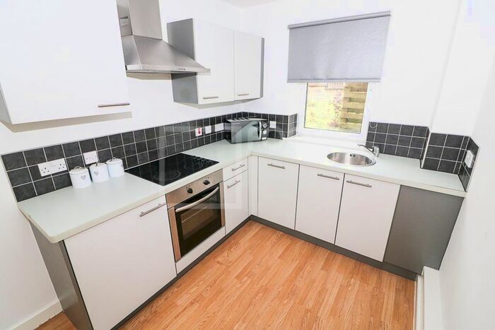 1 Bedroom Flat To Rent In Lunar Apartments, Otley Road, Bradford, BD3