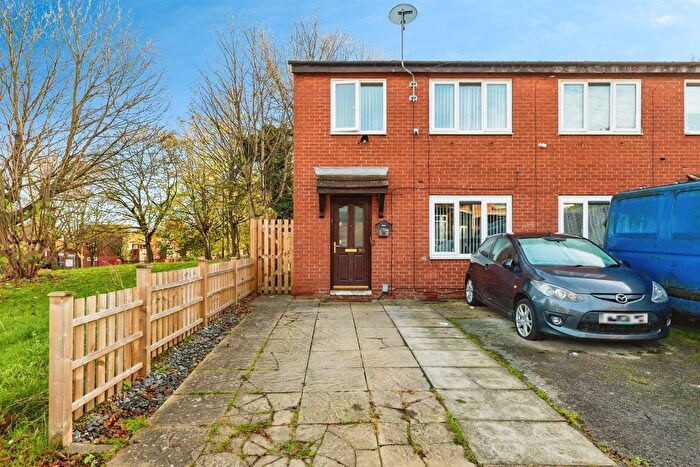 3 Bedroom End Of Terrace House For Sale In Industry Road, Sheffield, S9