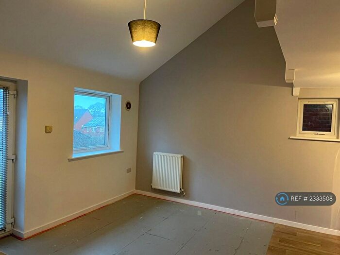 1 Bedroom Semi-Detached House To Rent In Padside Row, Leicester, LE5