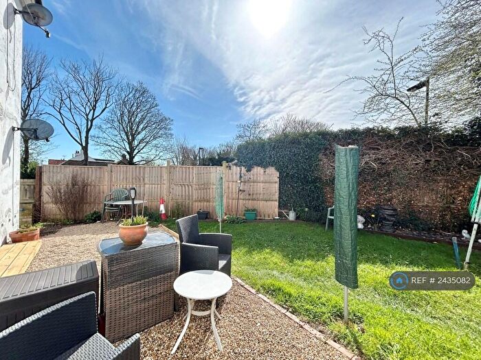 1 Bedroom Flat To Rent In Minster Road, Minster On Sea, Sheerness, ME12