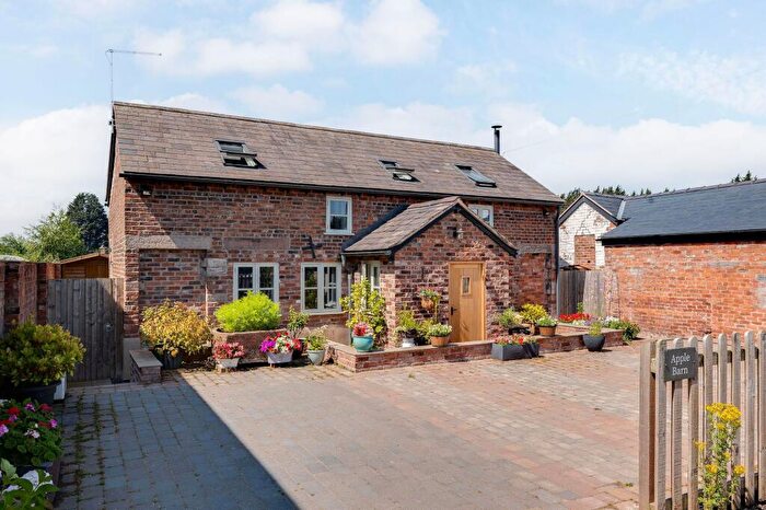 2 Bedroom Property For Sale In Wood Lane, Tattenhall, CH3
