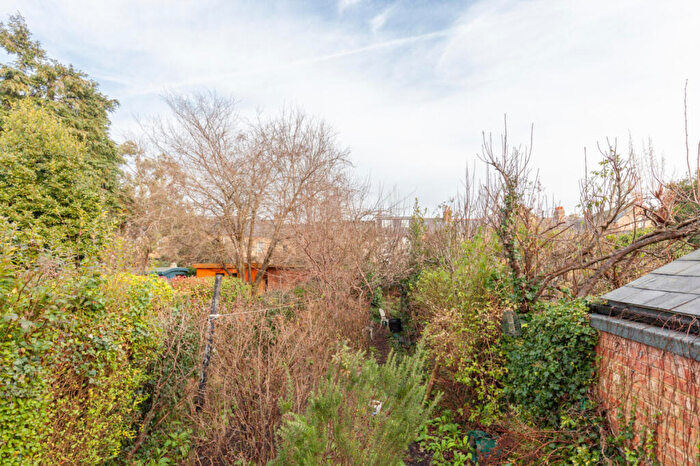 3 Bedroom Terraced House For Sale In Hurst Street East Oxford, OX4