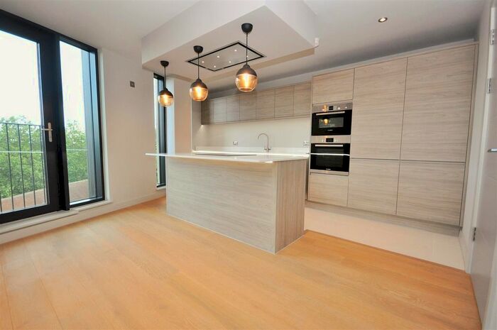 2 Bedroom Flat To Rent In The Stonebow, York, YO1