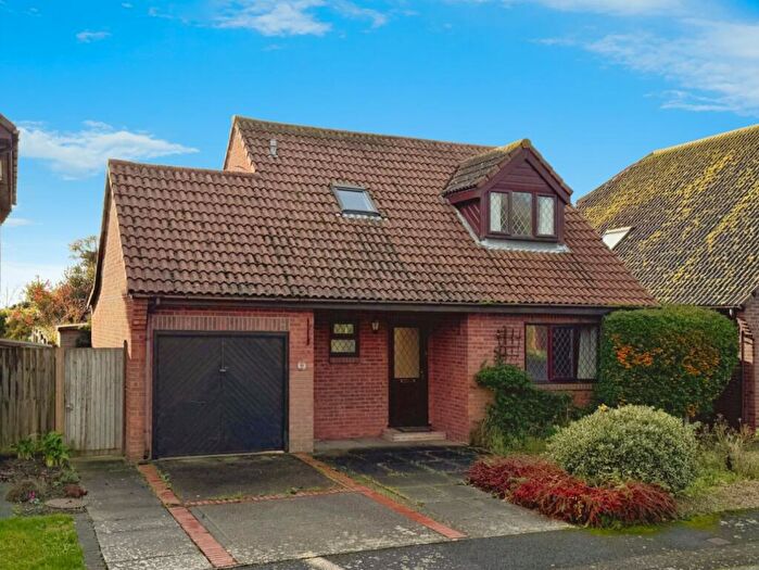 3 Bedroom Detached House For Sale In Saxon Close, Hythe, CT21