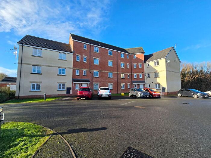 2 Bedroom Flat For Sale In Ffordd Cadfan, Bridgend, CF31