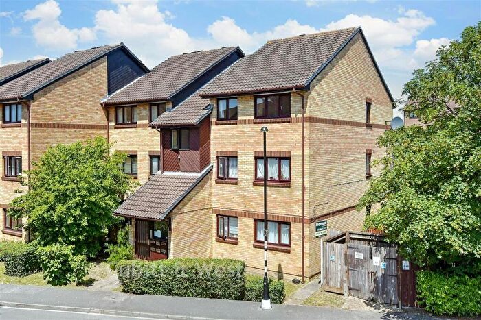 2 Bedroom Flat For Sale In Adams Way, Croydon, CR0