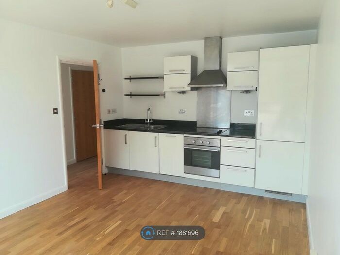 1 Bedroom Flat To Rent In Liverpool Road, London, N1